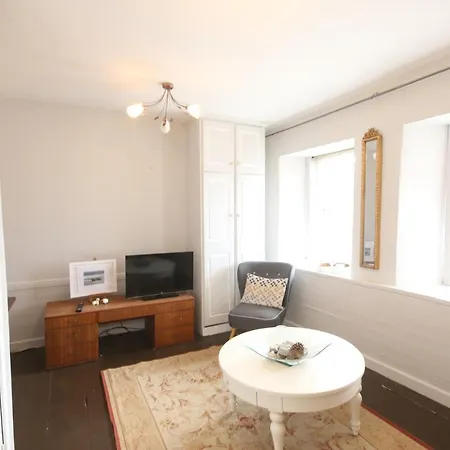 Apartment Errismore House